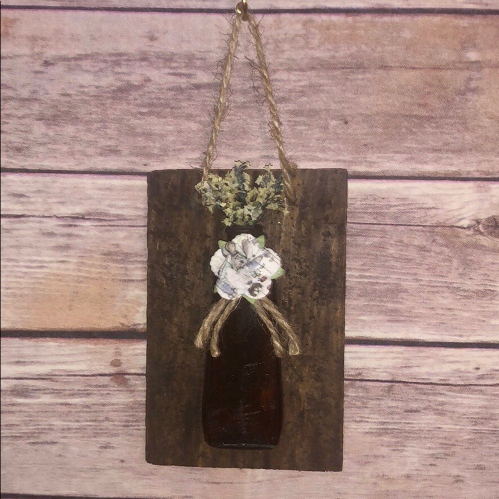 Rustic decorative wall hanging
